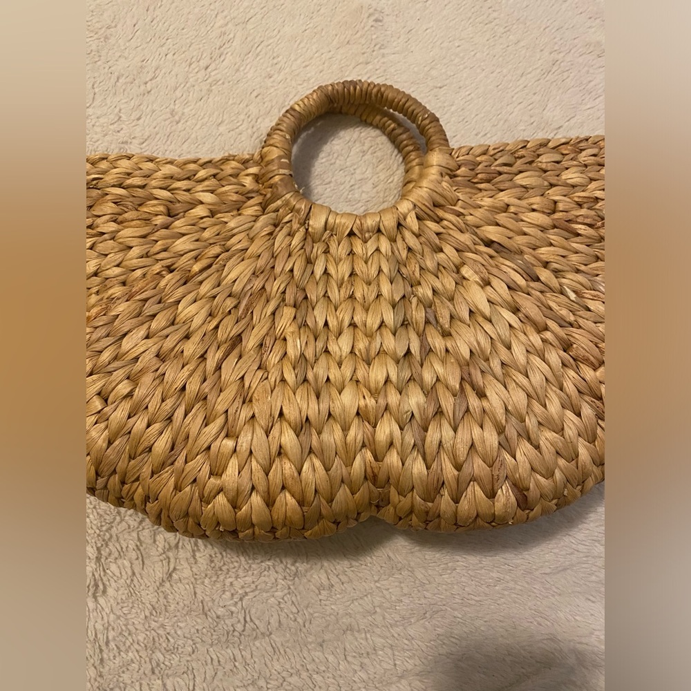 Beautiful Straw Handbag.